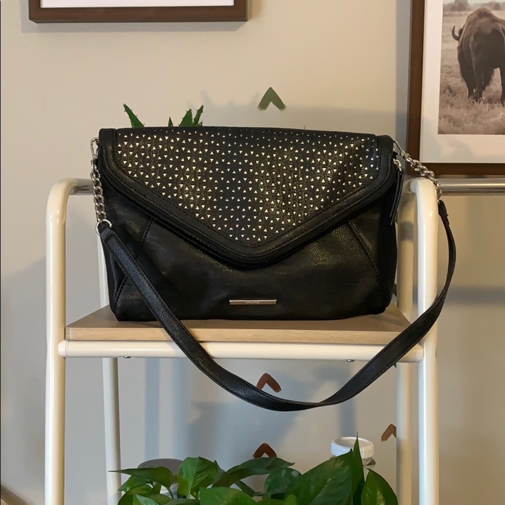 Nine West black shoulder bag with tons of pockets